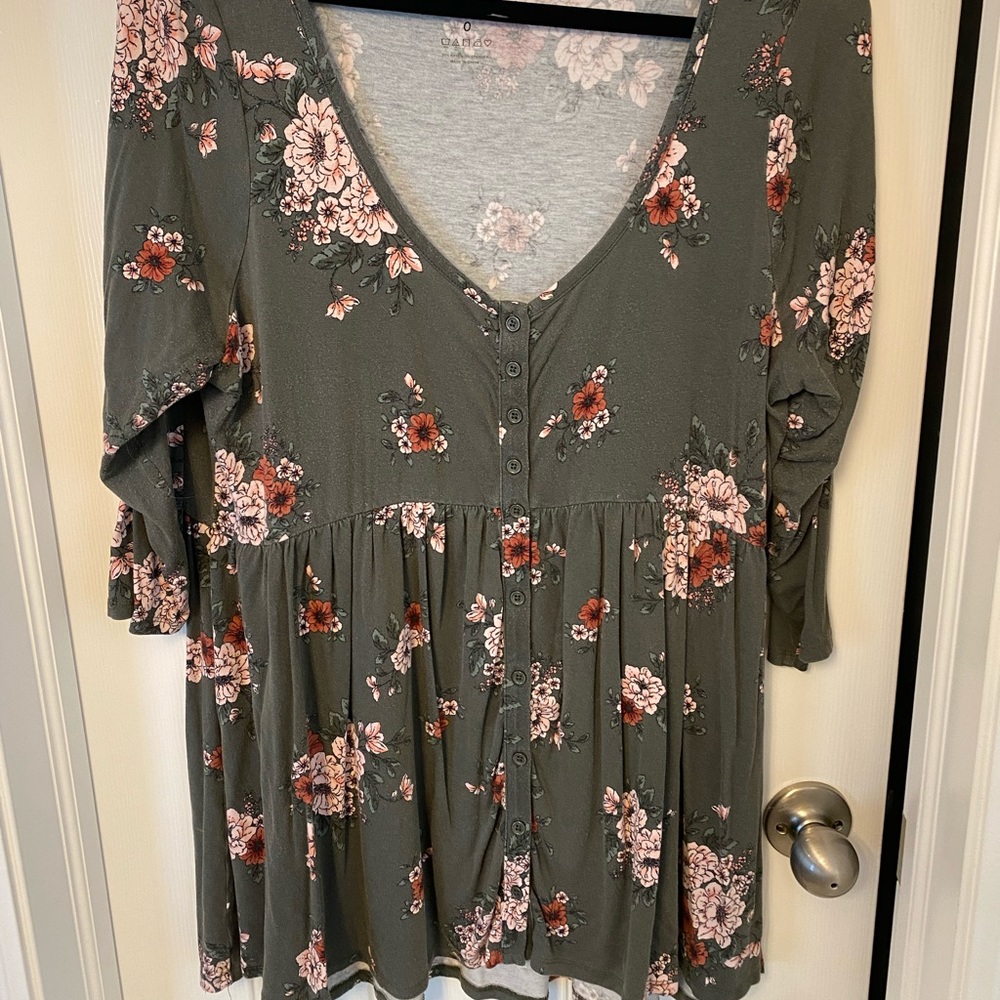 Torrid 3/4 sleeve olive floral blouse, size 0